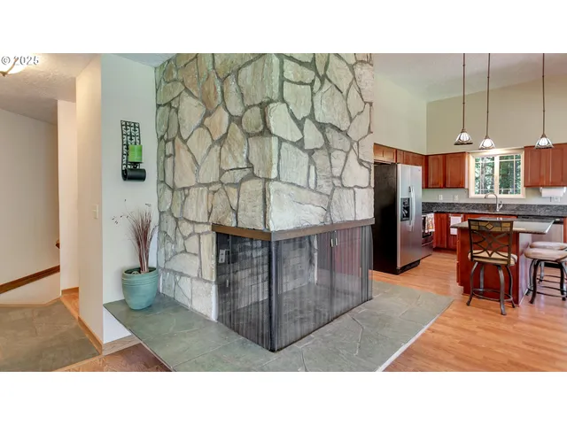 $799,990 | 19609 Southeast Wooded Hills Drive, Damascus, OR 97089
