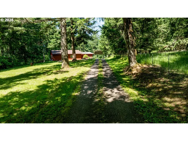 $799,990 | 19609 Southeast Wooded Hills Drive, Damascus, OR 97089