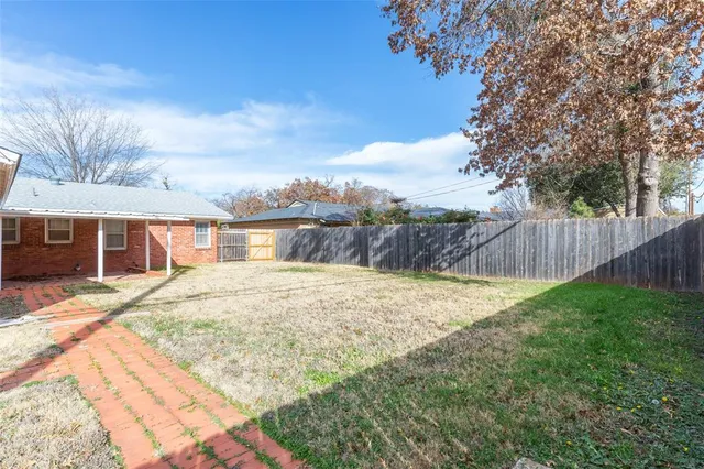 a house view with a outdoor space