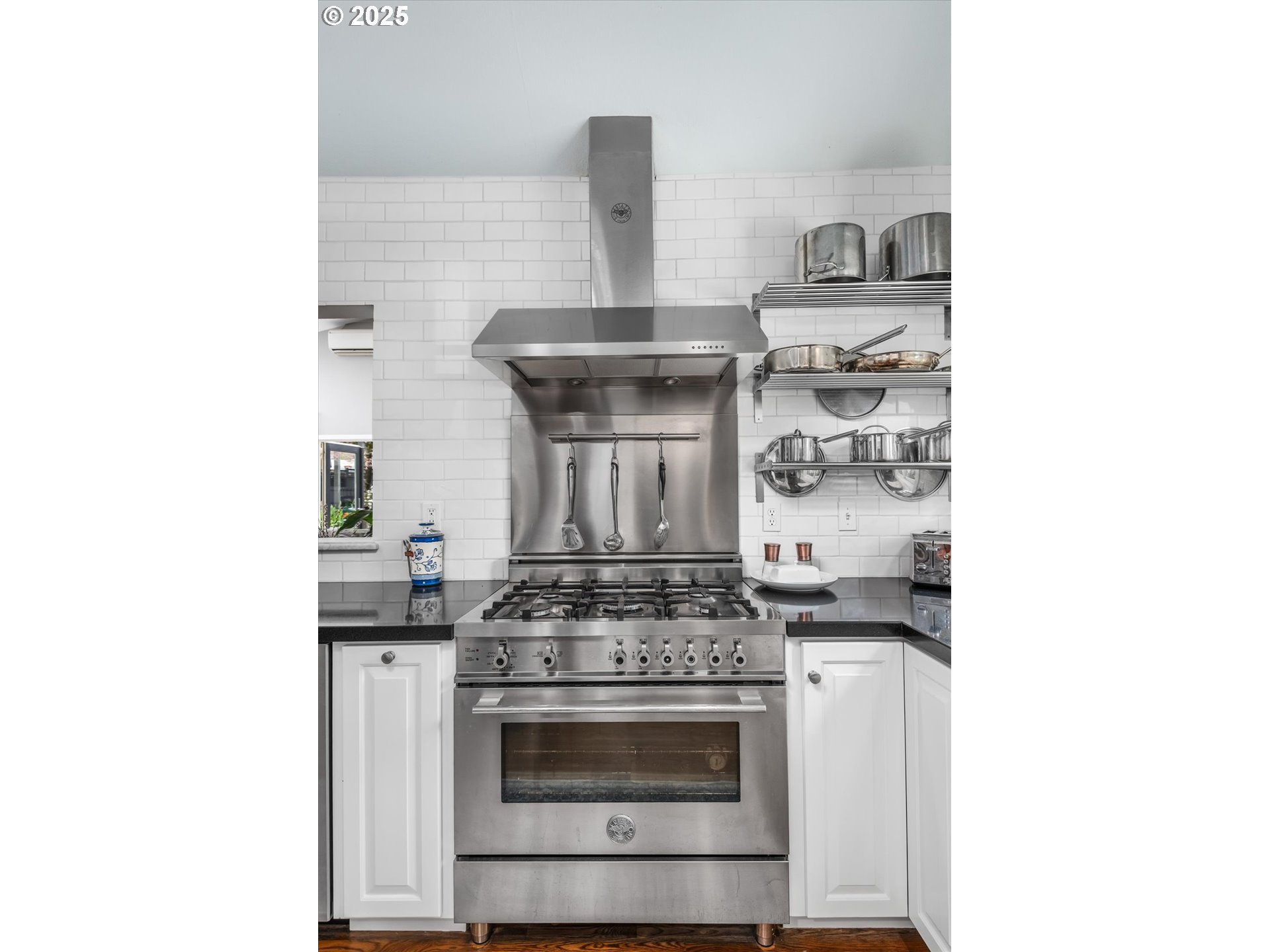 660 West 18th Avenue Eugene, OR 97402 - Photo 11 of 47