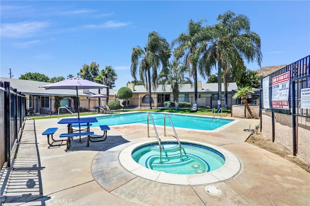 2891 Canyon Crest, Unit 15 Riverside, CA 92507 - Photo 25 of 28
