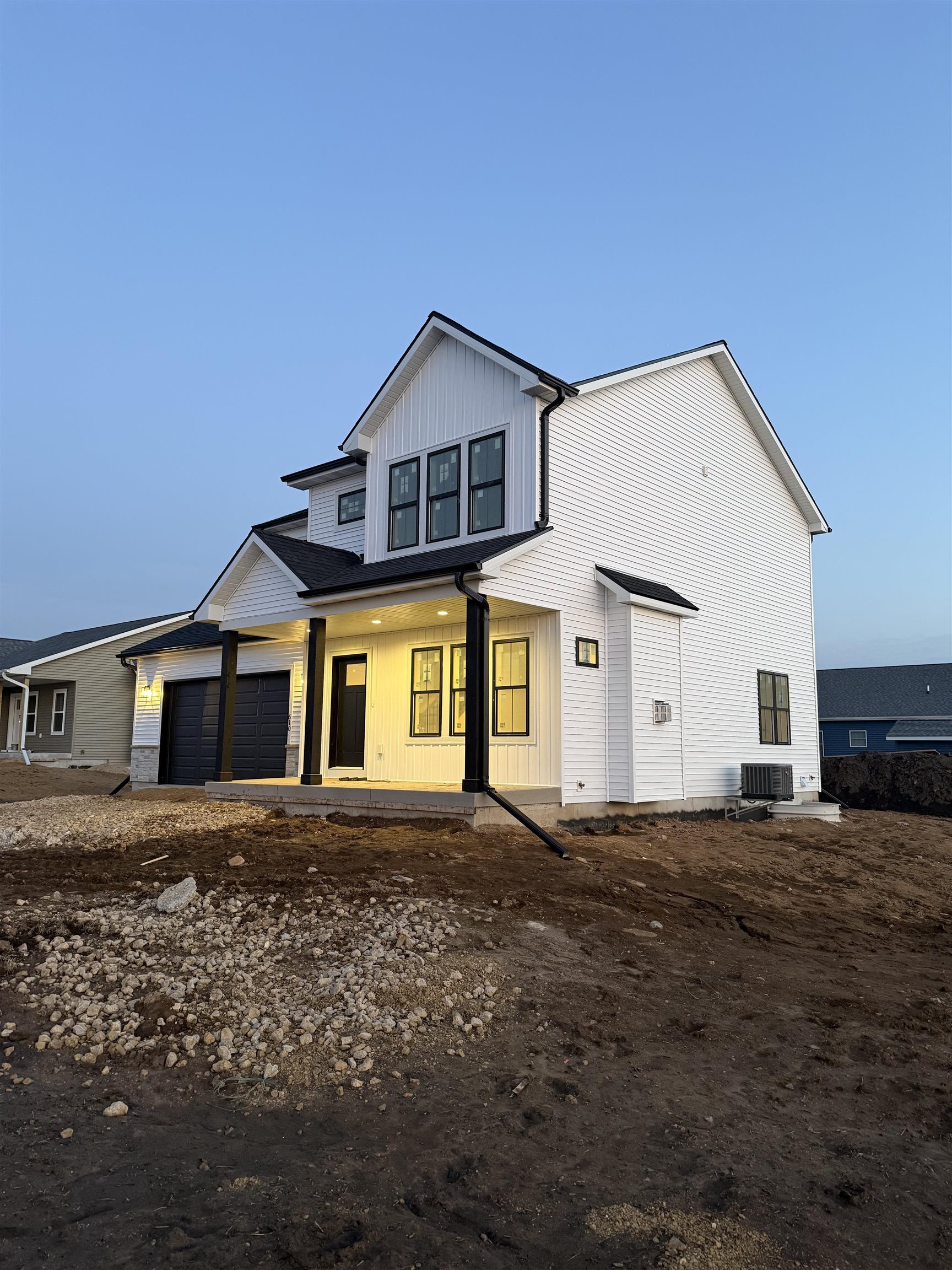 610 Clemens Arlington, WI 53911 - Photo 4 of 15