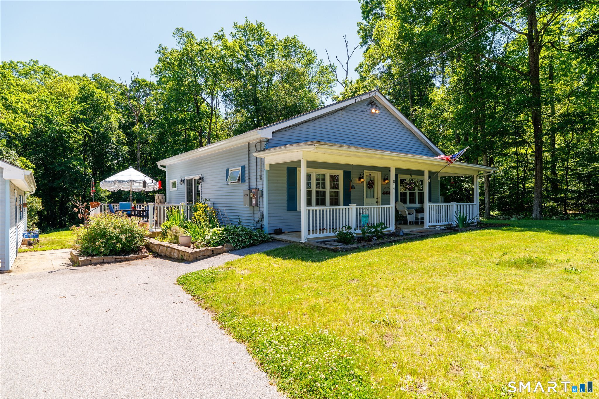 817 Thompson Road Thompson, CT 06277 - Photo 1 of 26