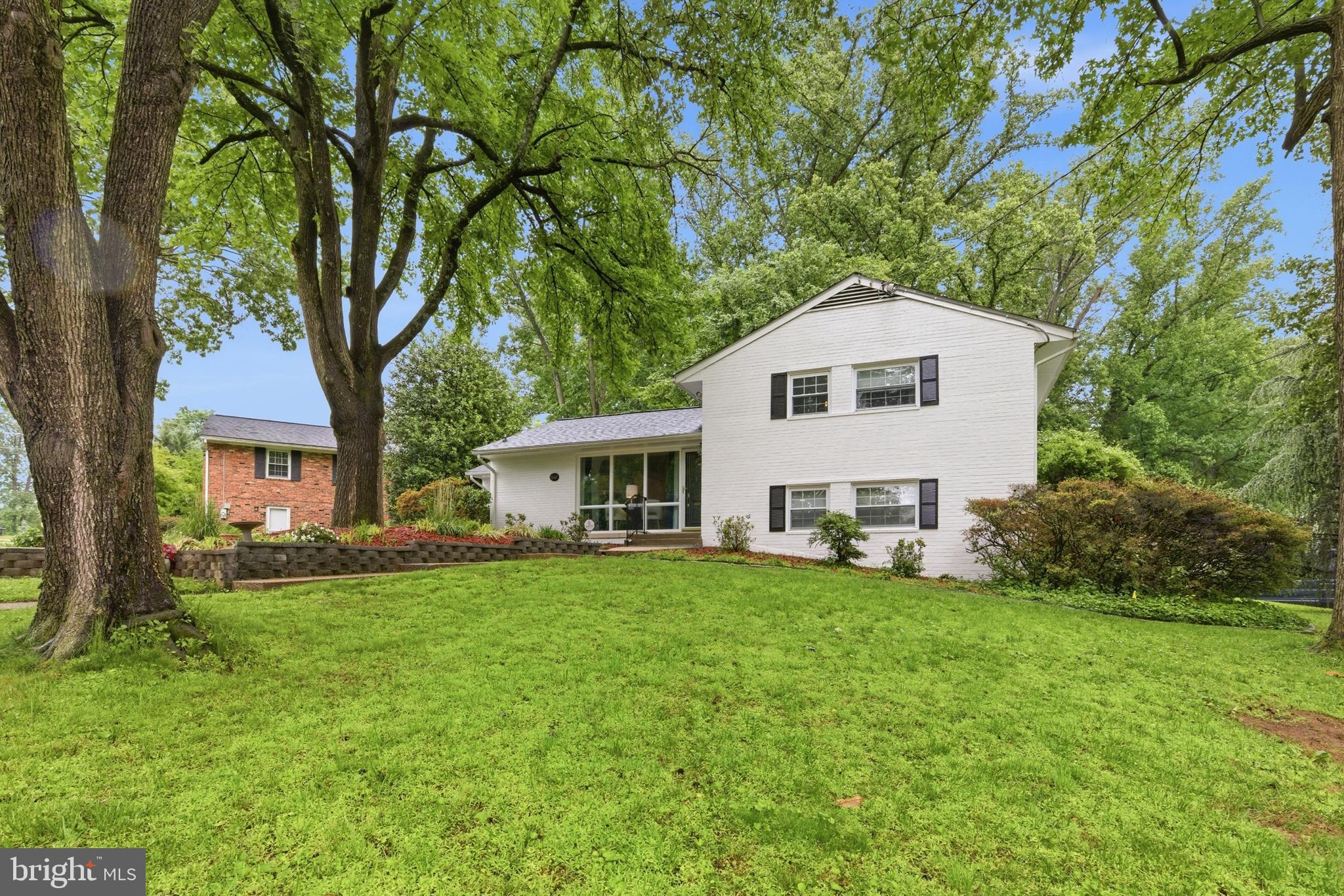 7517 Axton Street Springfield, VA 22151 - Photo 2 of 46 Darling fully renovated home in North Springfield