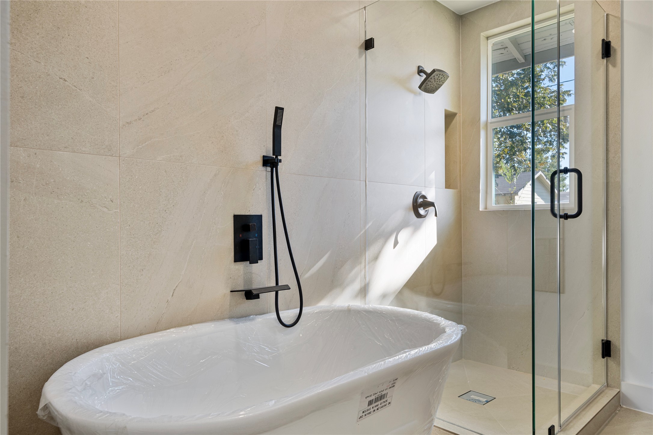 5114 Keystone Street Houston, TX 77021 - Photo 20 of 29 a bathroom with a sink