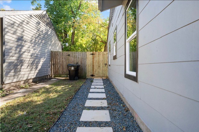 5114 Keystone Street Houston, TX 77021 - Photo 28 of 29 a view of a pathway with a backyard