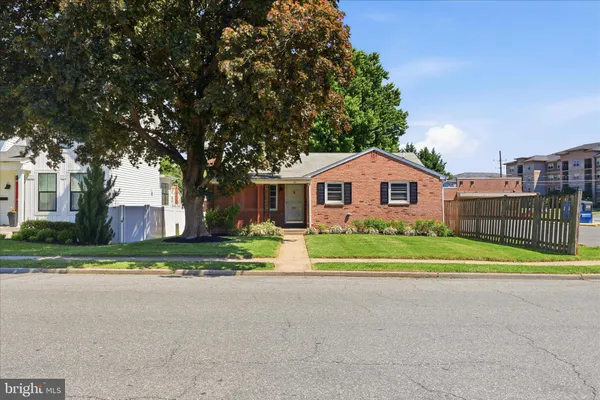 $469,000 | 17 East 13th Street, Frederick, MD 21701