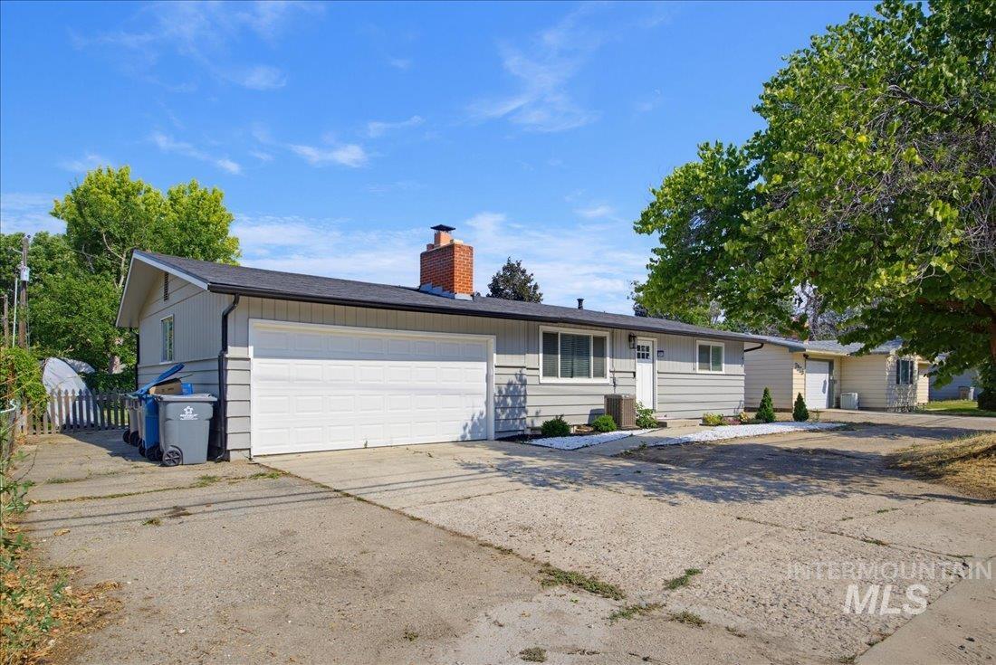 2812 North Cole Road Boise, ID 83704 - Photo 6 of 32