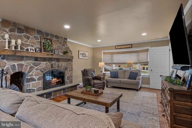 $960,000 | 1586 Salomon Lane, Chesterbrook, PA 19087