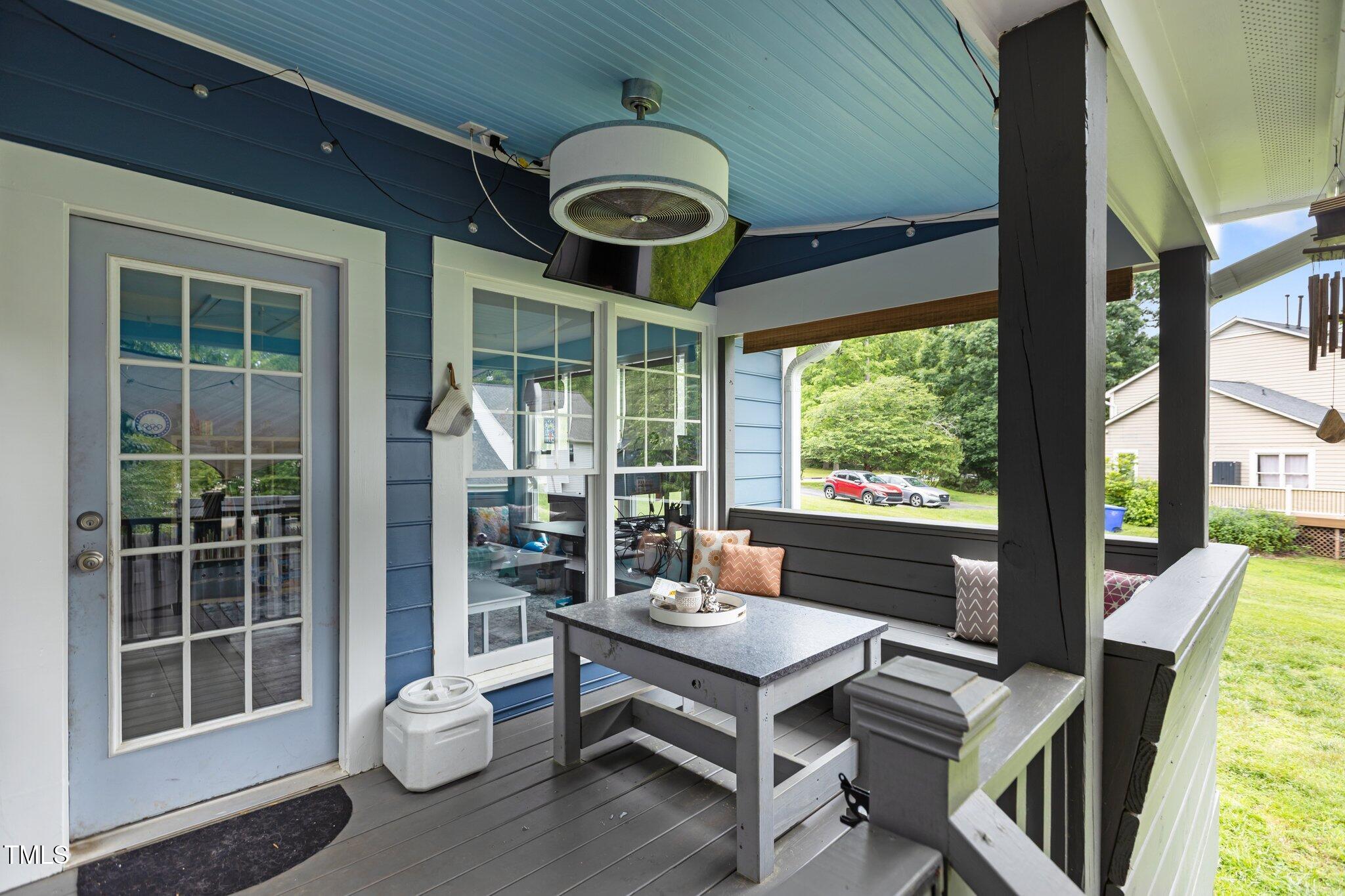 2214 Pathway Drive Chapel Hill, NC 27516 - Photo 2 of 34 a living room with furniture and a large window