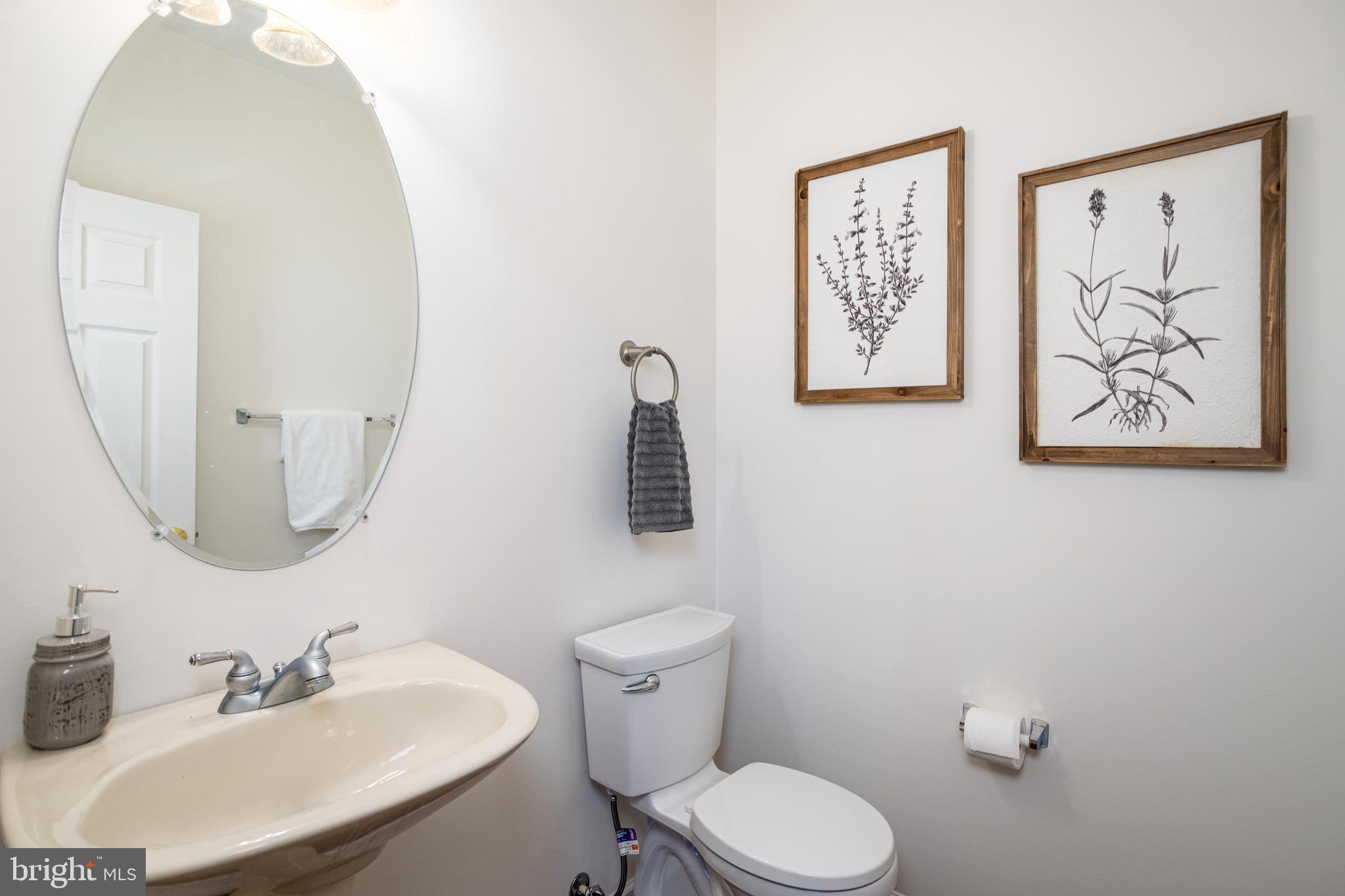 136 Patton Way Elkton, MD 21921 - Photo 12 of 29 Powder room