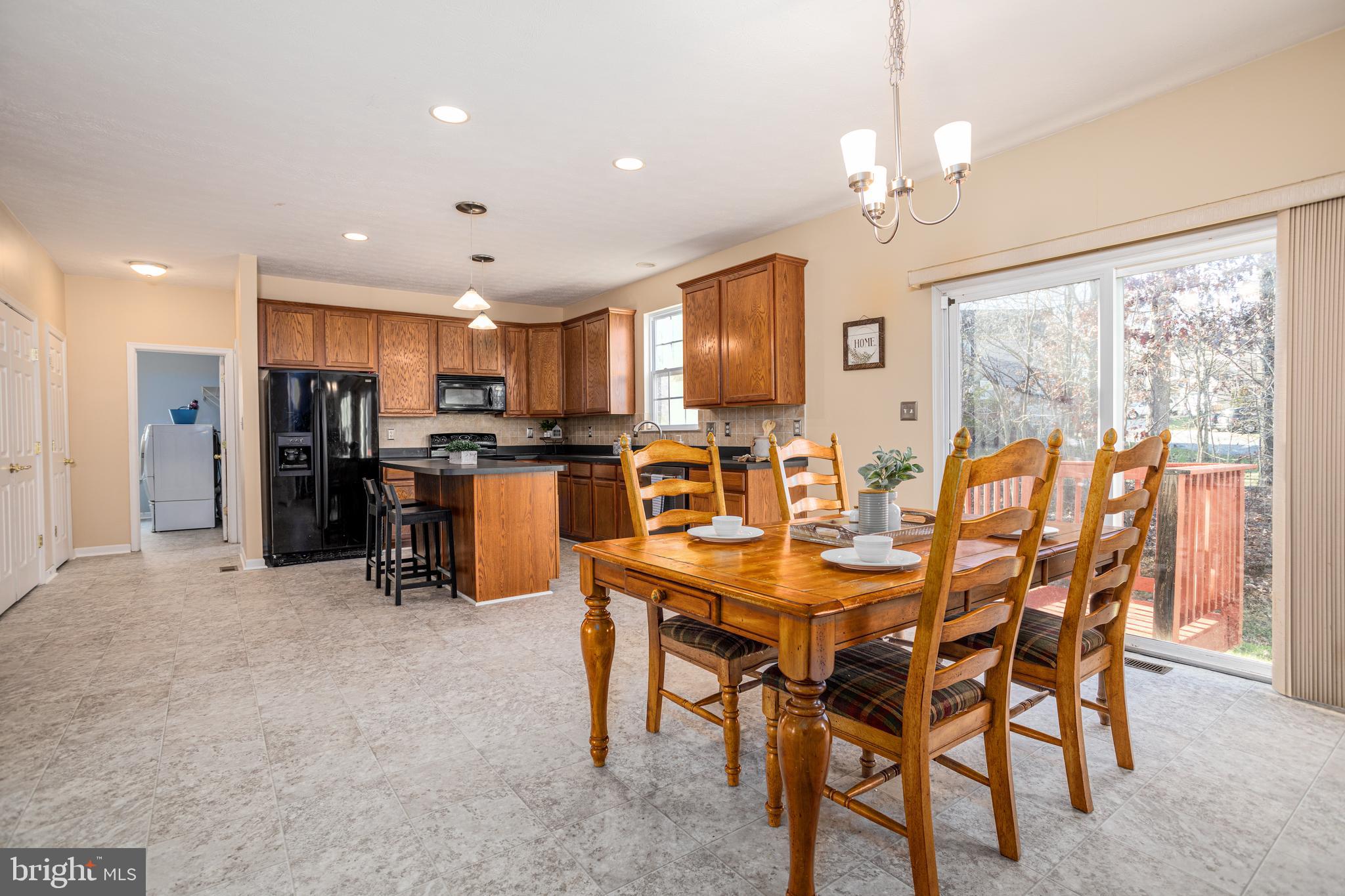136 Patton Way Elkton, MD 21921 - Photo 5 of 29 Spacious, eat in kitchen area