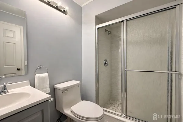 $3,350 | 6 Allison Drive, East Brunswick, NJ 08816