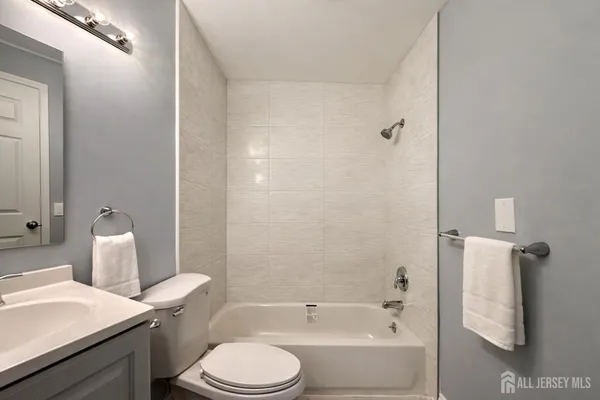 $3,350 | 6 Allison Drive, East Brunswick, NJ 08816