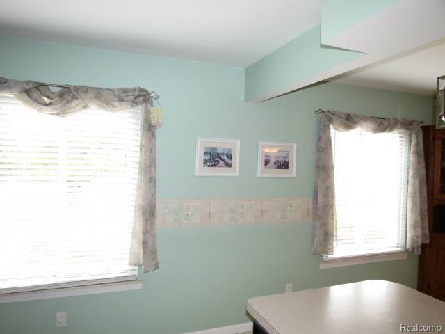 10987 Hibner Road Hartland, MI 48353 - Photo 33 of 50 IMG_0690.jpg