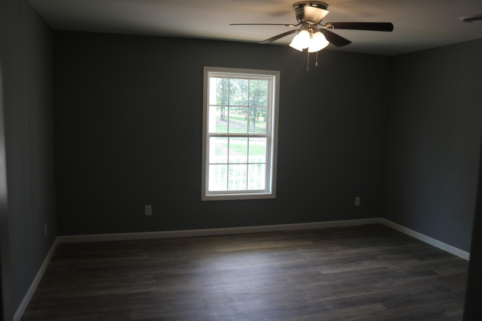 530 Raders Sidetrack Road Greeneville, TN 37743 - Photo 9 of 11 IMG_3724