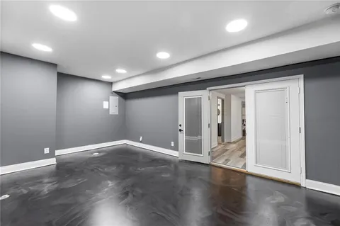 $499,000 | 8901 North St Clair Avenue, Kansas City, MO 64154