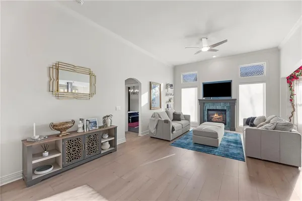 $515,000 | 8901 North St Clair Avenue, Kansas City, MO 64154