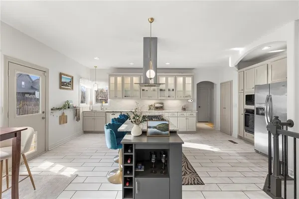 $509,000 | 8901 North St Clair Avenue, Kansas City, MO 64154