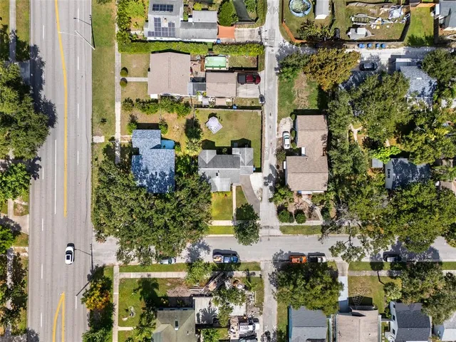 an aerial view of multiple house