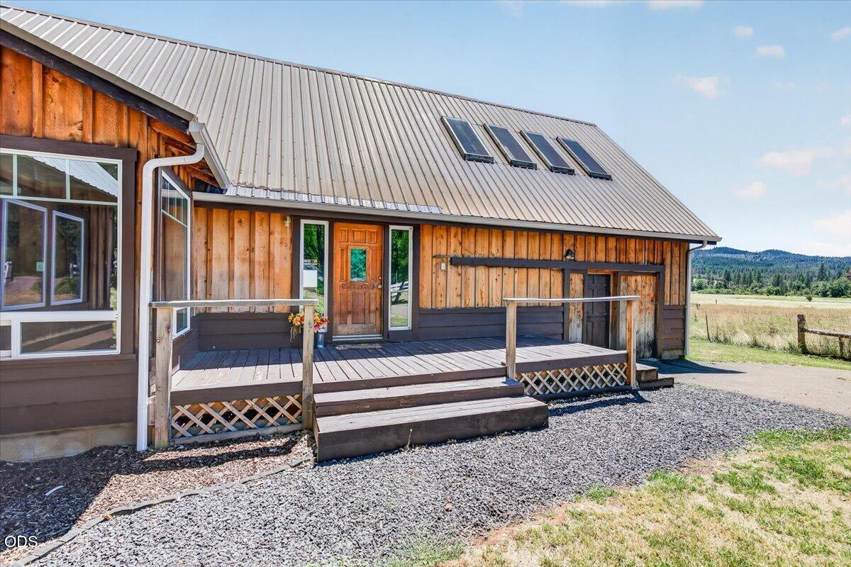 14020 Geppert Road Eagle Point, OR 97524 - Photo 7 of 51