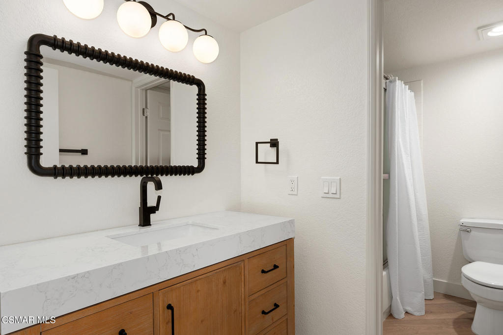 697 Sutton Crest Trail, Unit TL210 Oak Park, CA 91377 - Photo 27 of 37