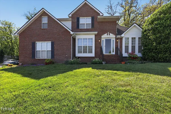 $515,000 | 624 Glen Oaks Place, Gray, TN 37615