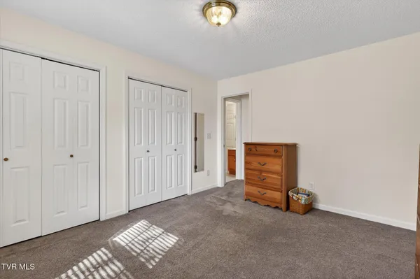 $515,000 | 624 Glen Oaks Place, Gray, TN 37615