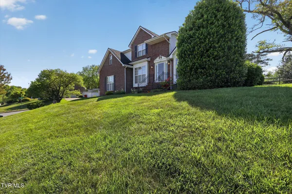 $515,000 | 624 Glen Oaks Place, Gray, TN 37615