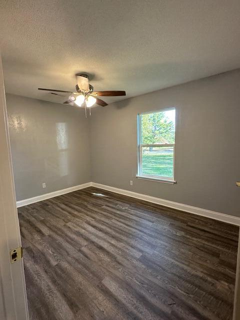 102 Danny Drive Jasper, TN 37347 - Photo 6 of 12 Danny Drive 4