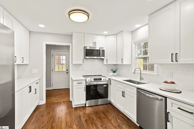 $529,000 | 113 Plum Creek Lane, Greenville, SC 29607