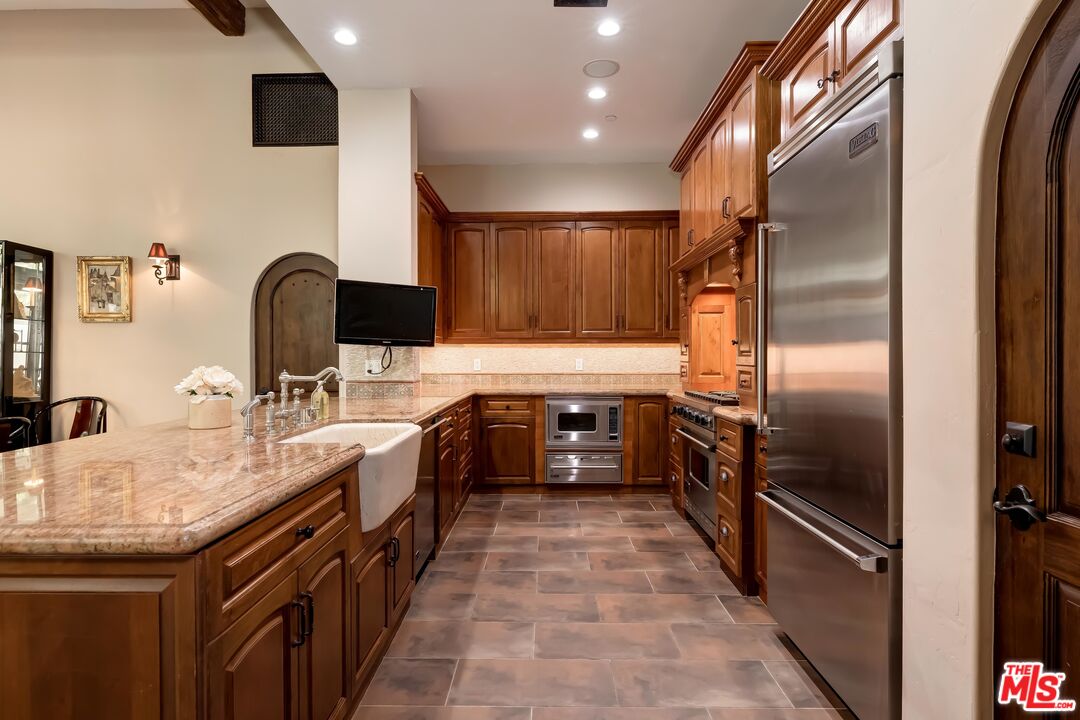 11937 Sunset Boulevard, Unit 5 Los Angeles, CA 90049 - Photo 12 of 54