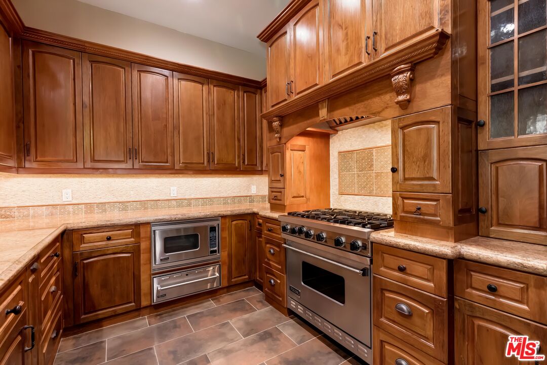 11937 Sunset Boulevard, Unit 5 Los Angeles, CA 90049 - Photo 14 of 54