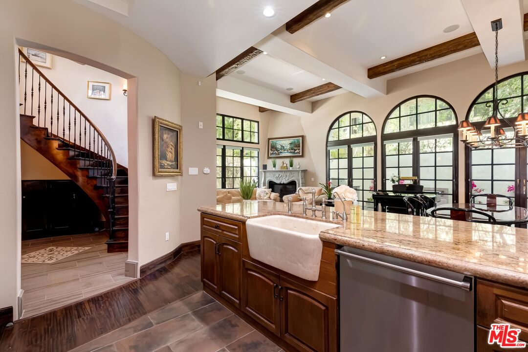 11937 Sunset Boulevard, Unit 5 Los Angeles, CA 90049 - Photo 15 of 54