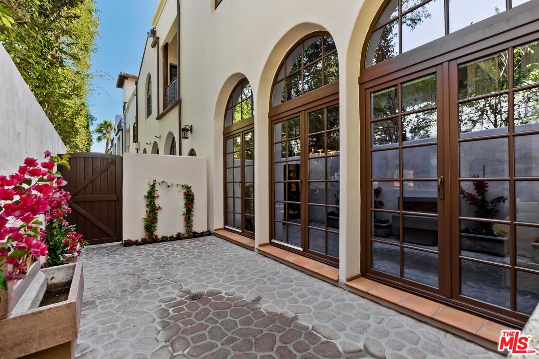 11937 Sunset Boulevard, Unit 5 Los Angeles, CA 90049 - Photo 17 of 54