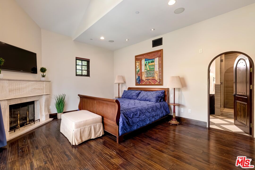 11937 Sunset Boulevard, Unit 5 Los Angeles, CA 90049 - Photo 23 of 54