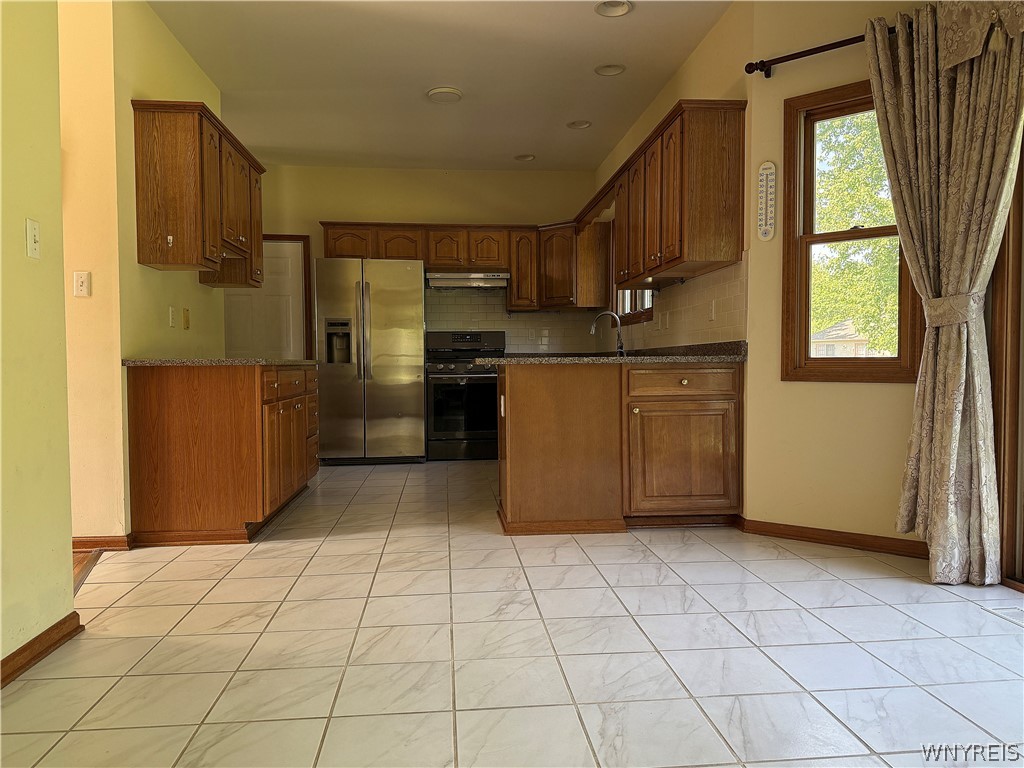 193 Meadow Spring Lane Amherst, NY 14051 - Photo 15 of 47