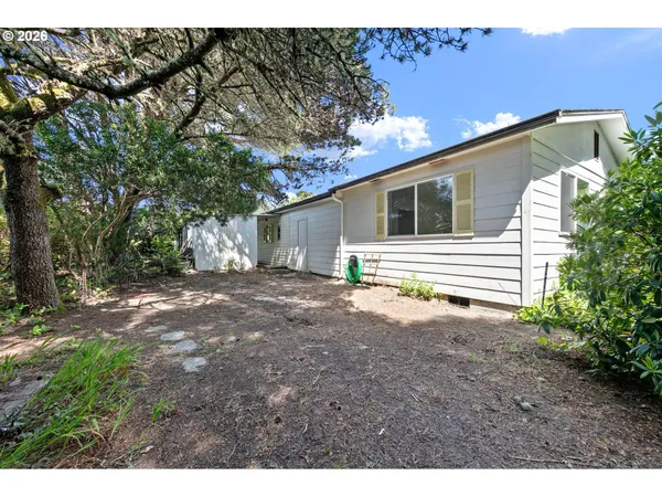 $220,000 | 1600 Rhododendron Drive, Unit 429, Florence, OR 97439