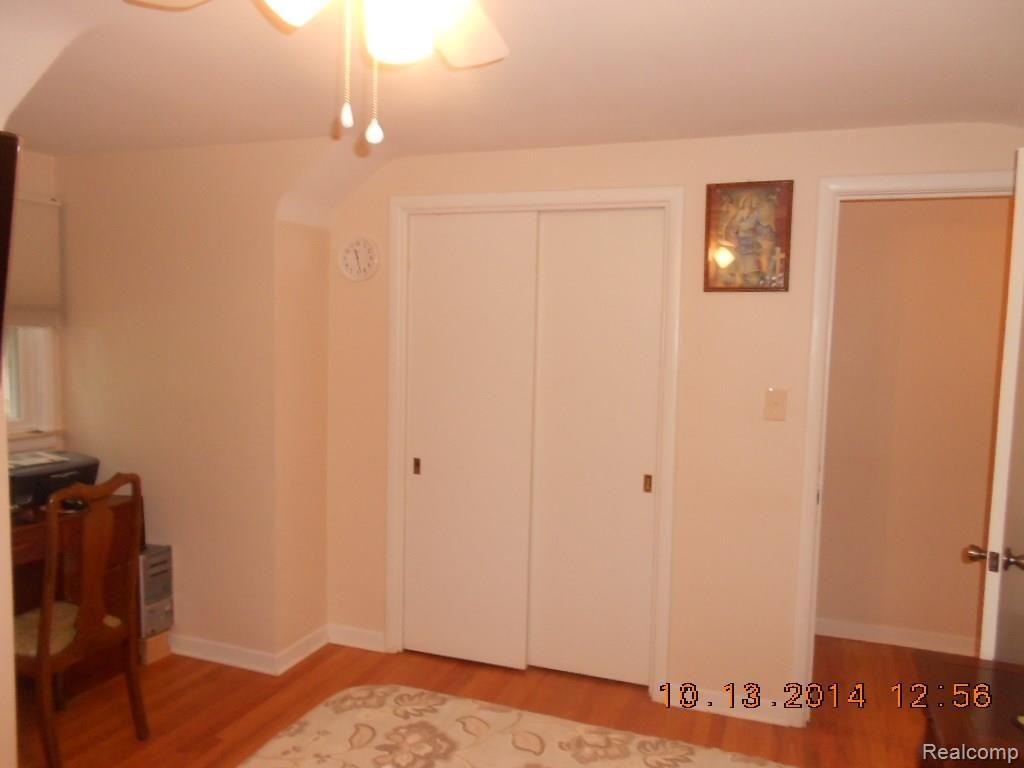827 Shoreham Road Grosse Pointe, MI 48236 - Photo 26 of 44 575364.jpg