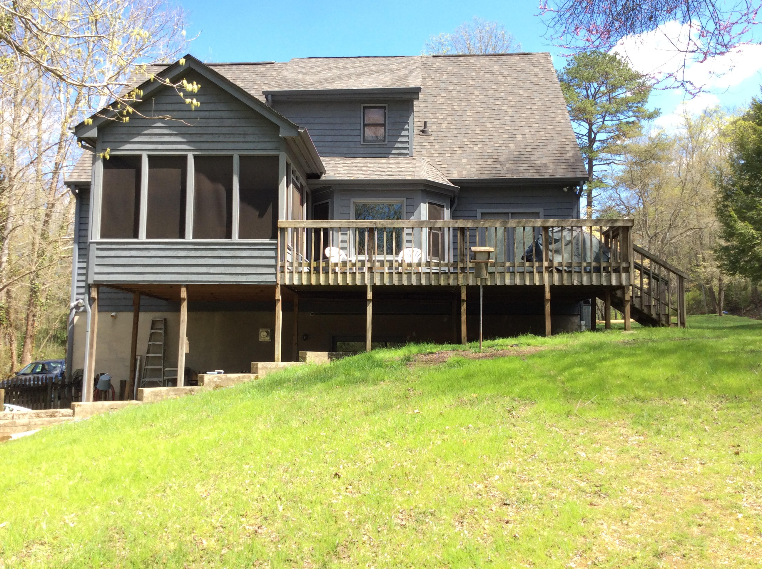 110 Baypath Drive Oak Ridge, TN 37830 - Photo 2 of 40 ackViewScnPorchBayWindowDeck