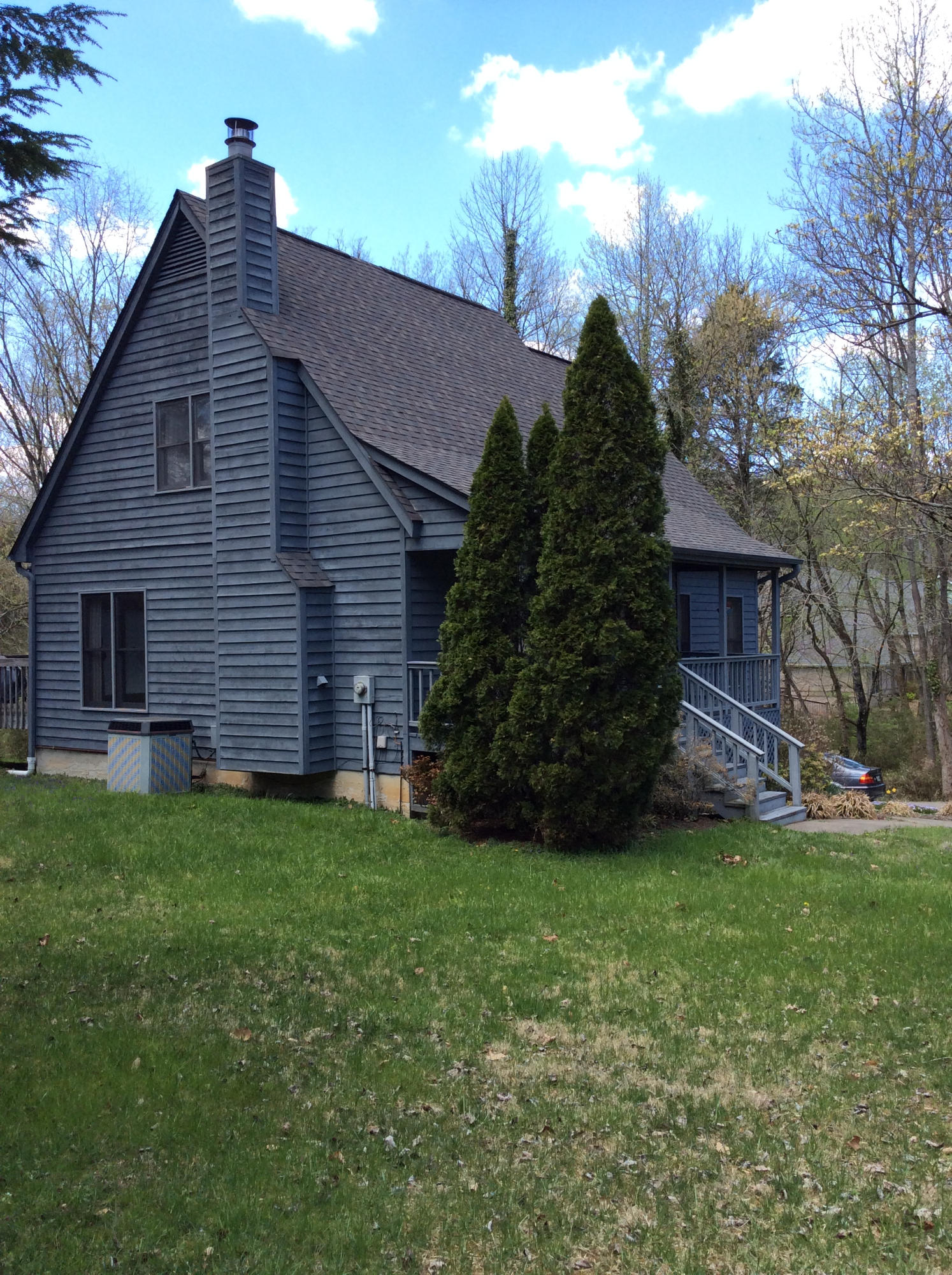 110 Baypath Drive Oak Ridge, TN 37830 - Photo 3 of 40 LeftSideView