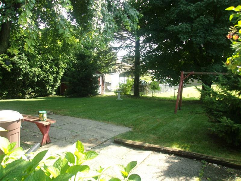 1151 Richard Road Irwin, PA 15642 - Photo 2 of 7 Gallery Image 2