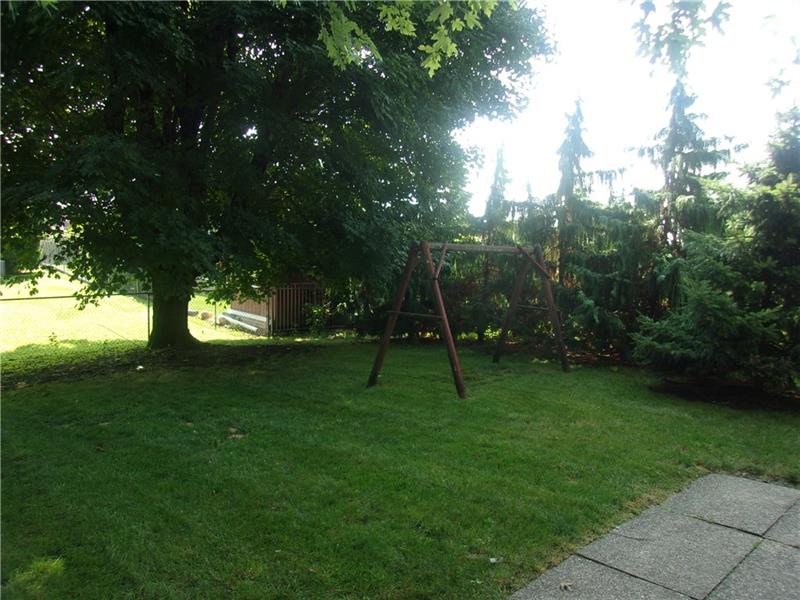 1151 Richard Road Irwin, PA 15642 - Photo 3 of 7 Gallery Image 3