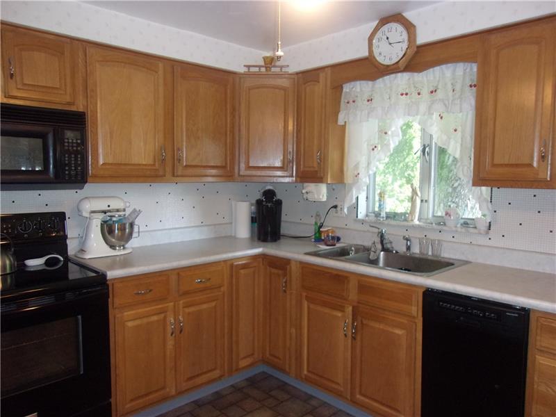 1151 Richard Road Irwin, PA 15642 - Photo 4 of 7 Gallery Image 4