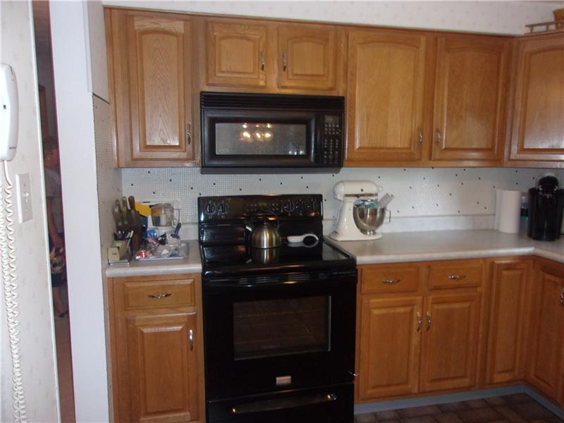 1151 Richard Road Irwin, PA 15642 - Photo 5 of 7 Gallery Image 5