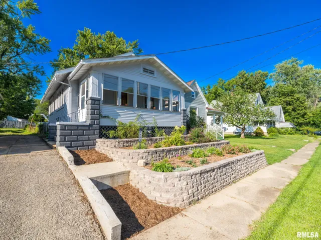 $70,000 | 1105 West Gilbert Avenue, Peoria, IL 61604