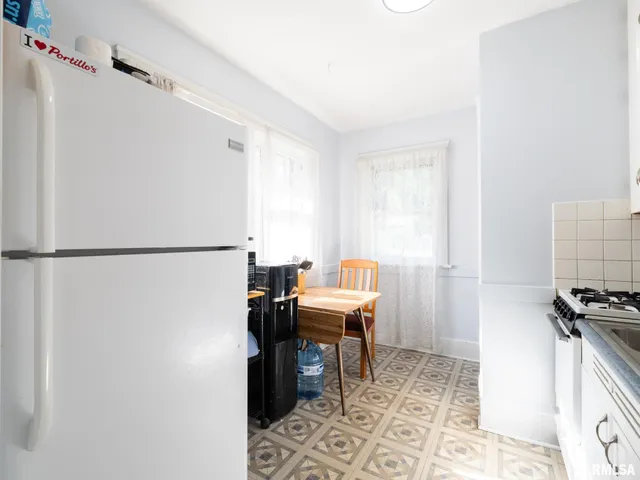 $70,000 | 1105 West Gilbert Avenue, Peoria, IL 61604