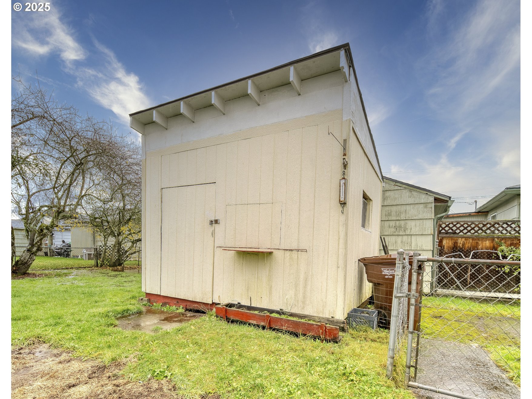 1924 Tualatin Street St. Helens, OR 97051 - Photo 27 of 27 a backyard of a house