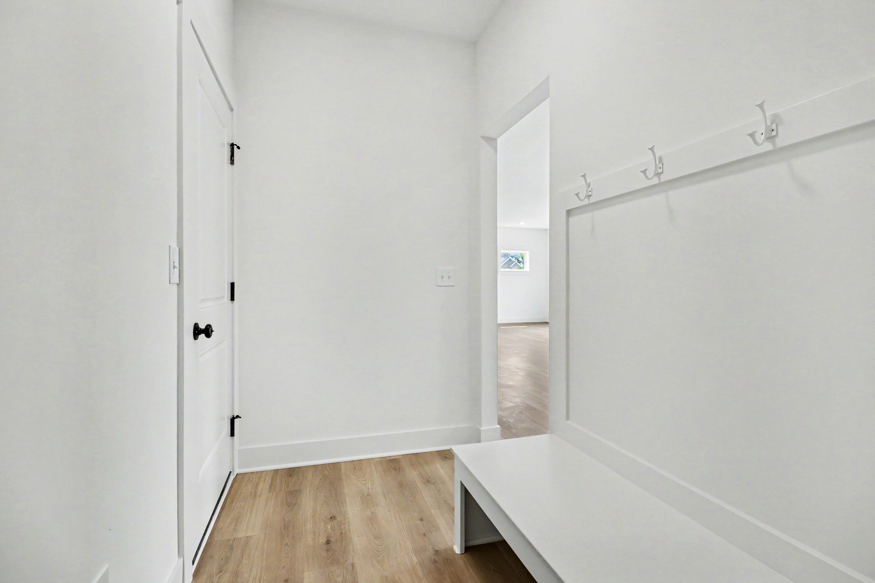 6237 Comiskey Road Stevensville, MI 49127 - Photo 10 of 38 9 APP083-E2700 9.0 Mudroom1