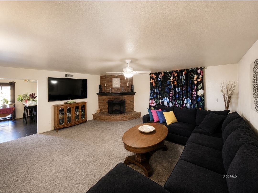 421 West Howell Avenue Ridgecrest, CA 93555 - Photo 7 of 26